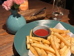 -Carbon莫卡哆·意大利复古集市餐厅(杭州大厦店)