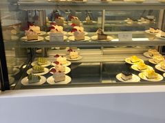 面包甜点陈列柜-PETIT PARIS 小巴黎(花园道店)
