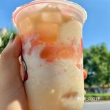 6元一杯桃桃奶昔🥤我太快乐了‼️