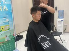 -首脑美容美发化妆美甲培训学校(长沙校区)