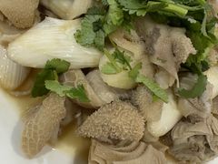 -吕记清真美食城(永兴服装街店)