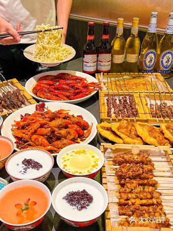 香港人来深圳吃小龙虾烧烤啦～