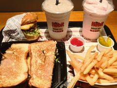 -The Habit Burger Grill 哈比特汉堡(复兴soho店)