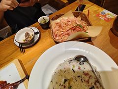 -老滇山寨•云南特色菜•地方菜•民族风情歌舞表演(金碧店)