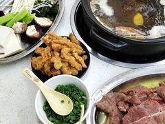 -牛知府云南菌汤鲜牛肉火锅(肖家湾店)