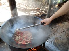 -牙山果园·烧烤野炊·钓鱼团建·烤全羊