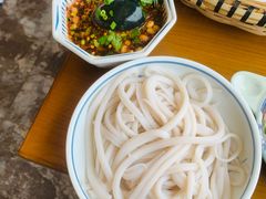 -包整·丝娃娃(一览甲秀楼风景店)