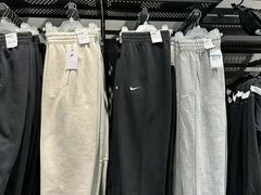 -NIKE上海青浦换季优惠店