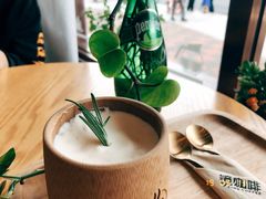 -ZING COFFEE 镜咖啡