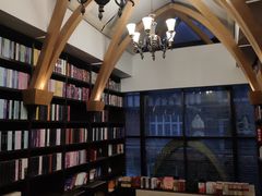 -钟书阁(松江泰晤士小镇店)