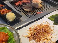 -臻牛烤肉