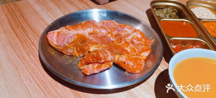 小米烤肉·和牛原切-创意韩料(东关店)蒜香海盐蜂巢厚切猪五花图片