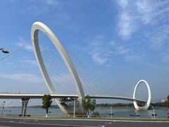 -南京眼步行桥
