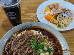 -丁丁猫重庆小面(徐州路店)