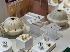 -LADY FAFA(巨鹿路陕西南路路口店)