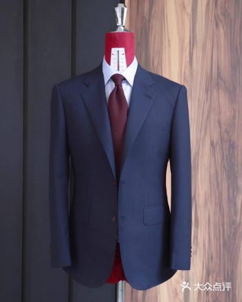成都西服定制之经典蓝色西服款式
