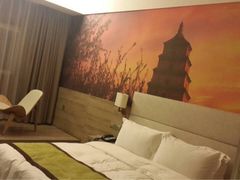 iphone_upload_pic-西安大雁塔科技大学地铁站亚朵酒店