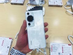 -华为授权体验店(中山公园来福士)