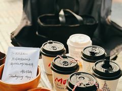 -Moses写字咖啡