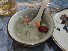 银耳雪梨汤-君霖海鲜私房菜(春柳店)