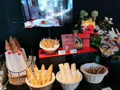 -Salon de The de Joel Robuchon(外滩18号店)