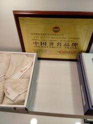 -晶奕空间专业脱毛连锁机构