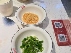 -三人行骨头王火锅(长寿店)