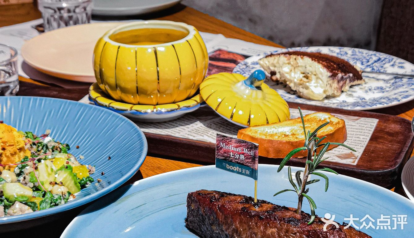 最近疯狂种草的西餐厅，氛围感十足🏙️~