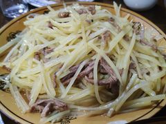 -一品红烧鸭特色川菜(三岔湖店)
