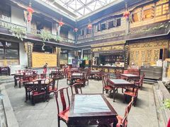 -蔼若春.传承三十年云南菜(金碧公园店)