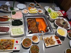 -海底捞火锅鲜切牛肉主题店(长寿路店)