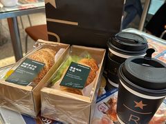 -星巴克臻选(上海合生汇1F店)