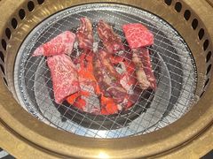 -山川小町·极番烧肉(新地假日广场店)