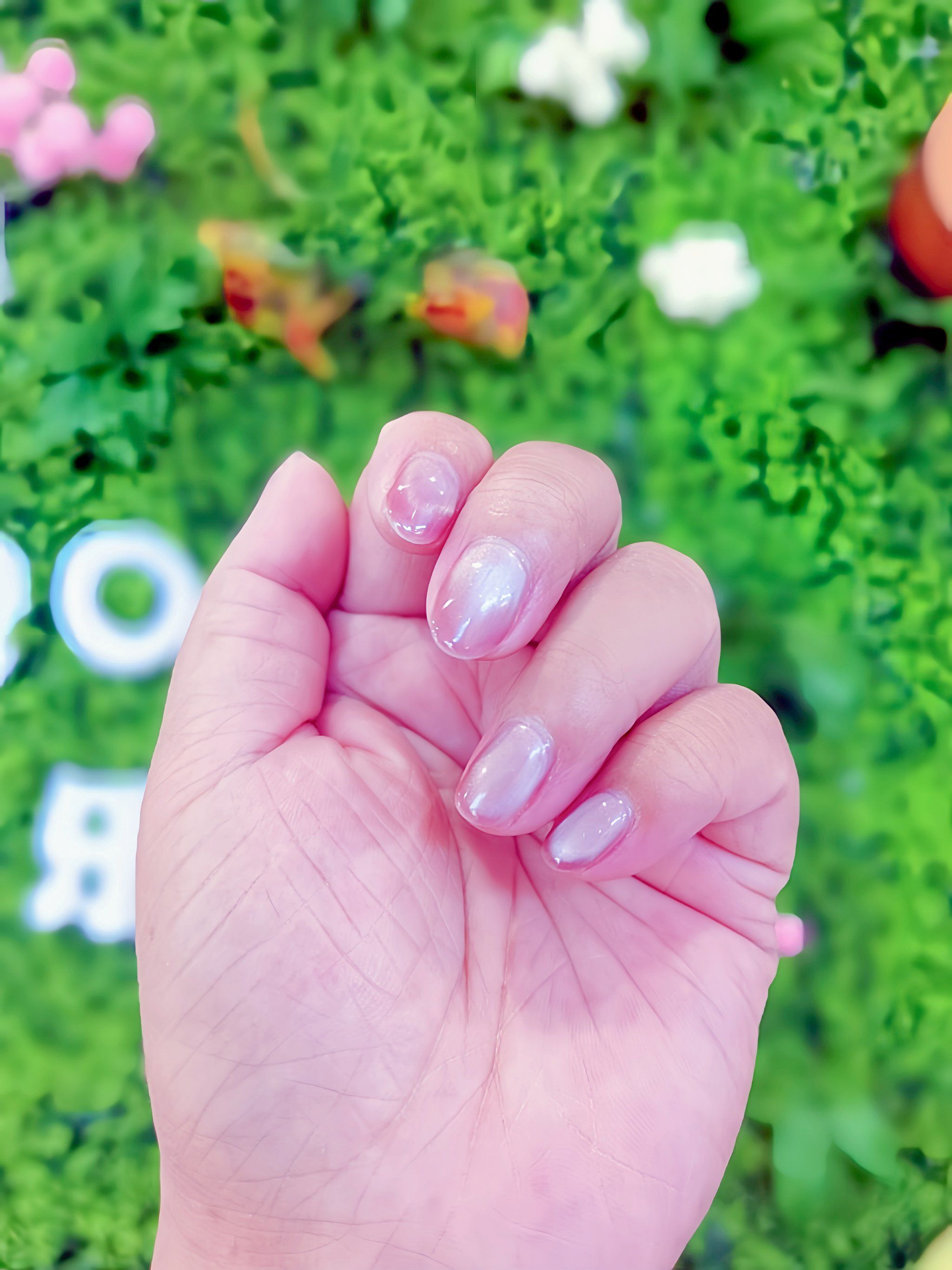 99裸粉法式猫眼美甲,意外显白!