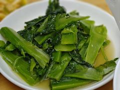 蒜蓉炒凤尾-曾牛肉