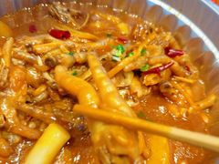 鸡爪煲-胖哥俩肉蟹煲(世茂国际广场店)