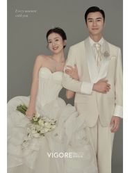 -雪中彩影婚纱摄影·微光艺术中心