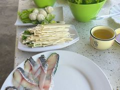 -墨脱石锅椰子鸡•海鲜糟粕醋(榆亚路店)