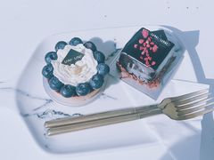 -UNI UNI(环亚凯瑟琳店)