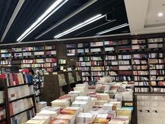 -新华书店(学府大道店)