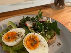 牛油果吐司-Egg•Allday Brunch(襄阳北路店)