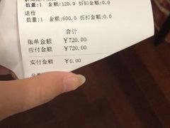 -Pets First伊珊娜洗护·精致美容·家庭式寄养(新会路店)