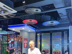 -老街烧烤大排档·地道湖北菜·龙虾馆(汉口火车站店)