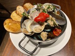 鲜活新西兰青口配蒜香白酒奶油汁-Bistro 63 创意融合料理(广粤天地店)