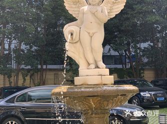 这个办公场所可以说是闹钟，曲靖外宣都是各种商圈