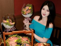 -山川小町·极番烧肉(新地假日广场店)