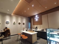 -星巴克臻选(呼和浩特维多利摩尔城店)