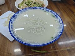 -雪琴面馆富安特色鱼汤面(城中花园店)