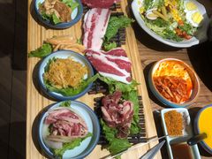 -明洞阿姨·韩式酱蟹烤肉·创意料理(三元桥店)