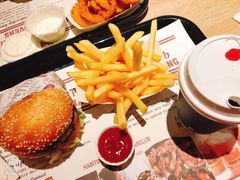 -The Habit Burger Grill 哈比特汉堡(复兴soho店)